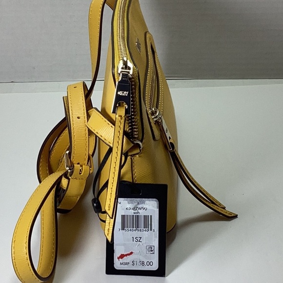 DKNY Classic Chelsea Dome Cbody - Picture 5 of 6